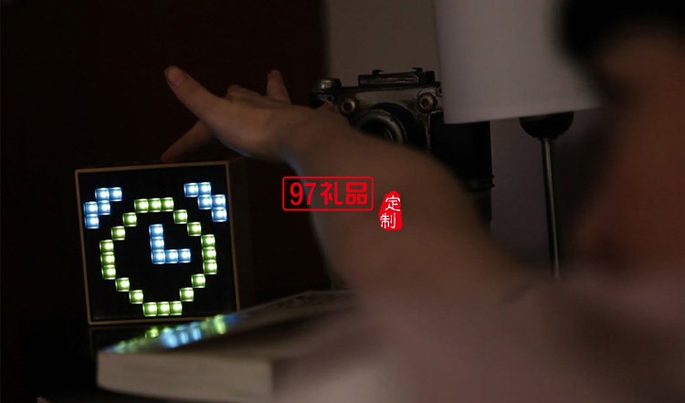 智能音箱 时钟 LED像素 闹钟