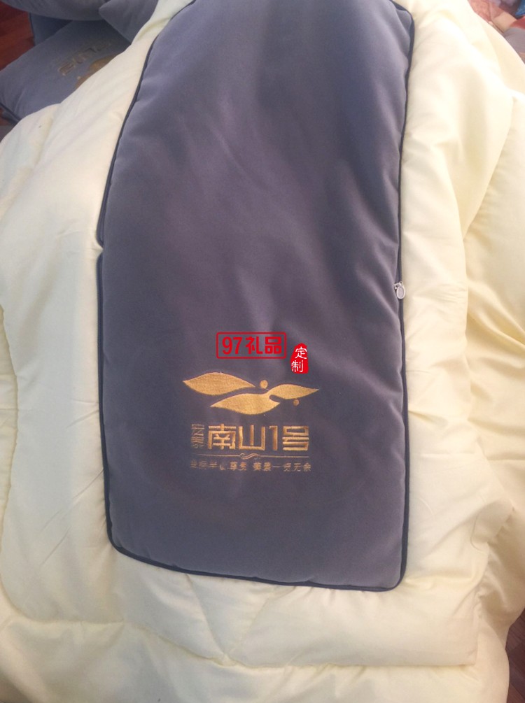 宝马公司定制抱枕被 时尚可折叠便携办公室家居抱枕被 可定制logo