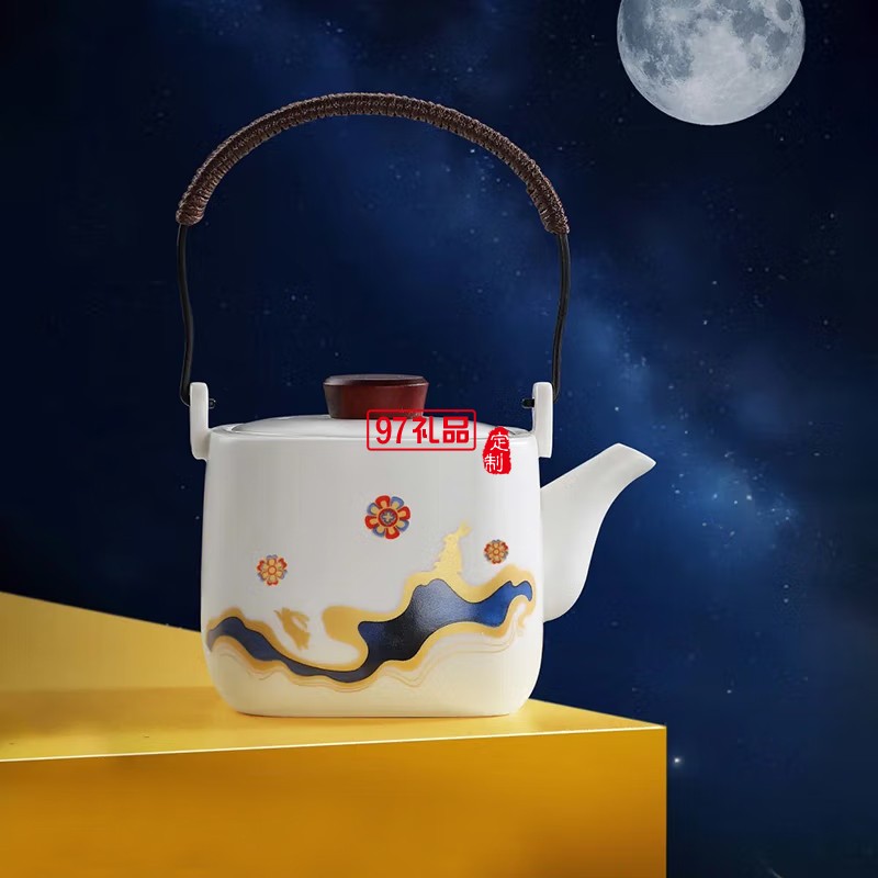 万春和揽·月